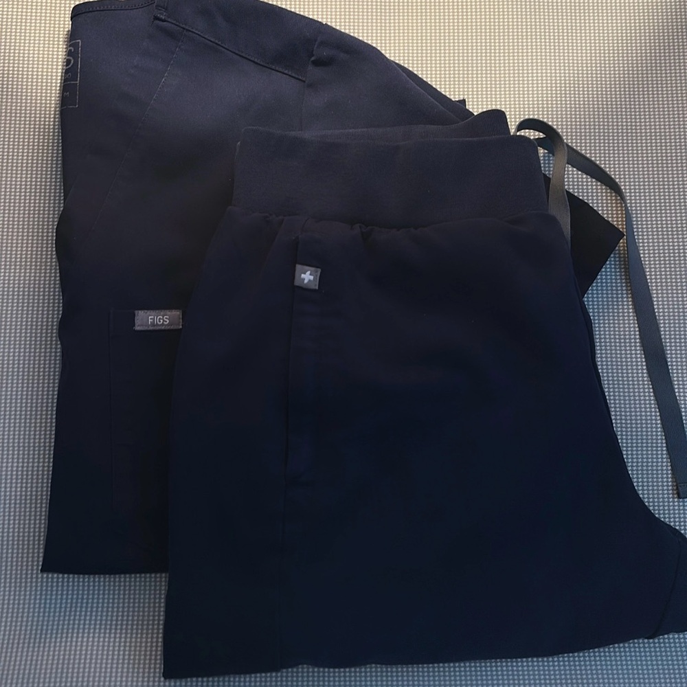 FIGS Navy Blue Scrub Set – Size Medium